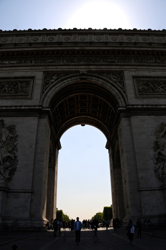 arc de triomphe size