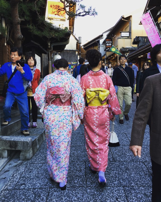 shopping in kimono