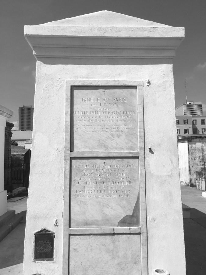 marie laveau tomb