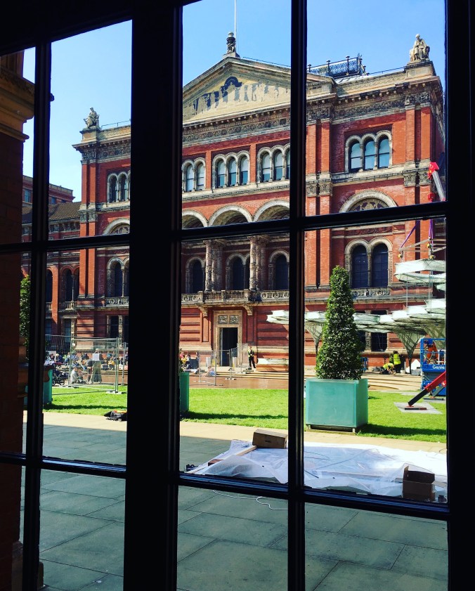 v and a interior courtyard